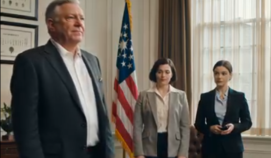 Da min kone døde, antok sønnene mine at de hadde arvet mitt teknologiimperium på 150 millioner dollar. Alt jeg fikk var en støvete konvolutt, overlevert som en ettertanke. De lo og avfeide meg, overbevist om at jeg ikke hadde noe igjen å kreve. Den kvelden åpnet jeg den alene. Inni lå et enkelt ark med et bankkontonummer og én linje: «For mannen som virkelig bygde alt vi har.» Og da jeg sjekket balansen… – Nyheter