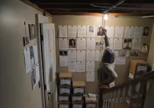 Min egen sønn dyttet meg inn i det gamle landstedet, knuste telefonen min i gulvet, låste døren utenfra, og sa at jeg kom til å dø der før han og kona dro på luksuscruise – men ingen av dem husket hva som hadde ventet i kjelleren hele tiden – Nyheter