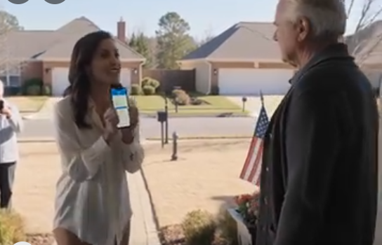 Svigerdatteren min sa at eldre mennesker burde «leve mindre komfortabelt», og før soloppgang hadde jeg kansellert 112 automatiske betalinger som stille hadde støttet livet hun elsket å vise frem. Hun trodde hun hvisket en ond replikk på vei ut av en middagsselskap. Hun ante ikke at hun tråkket på åtte år med småsaker, høflige antakelser og en enkemanns vane med aldri å se for nøye da sønnen sa: «Pappa, vi har det.» Da telefonen hennes begynte å fylles med varsler neste morgen, tenkte jeg ikke lenger på selve fornærmelsen. Jeg tenkte på hvor lenge min avdøde kone hadde prøvd å advare meg. – Nyheter