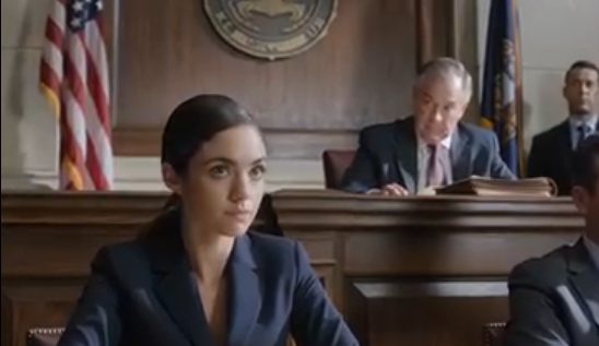 Foreldrene mine ignorerte meg i femten år, før de dro meg inn i en rettssal i Chicago for å hevde at jeg hadde stjålet bestefars bo på 18,5 millioner dollar – og da moren min lente seg over og hvisket: «Du kommer til å miste alt», så dommeren på meg, så tilbake på saken, og sa fire ord som forandret hele rommet – nyheter