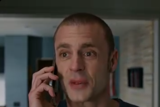 Etter at jeg kollapset midt i en vakt på en bar i Chicago, ringte pappa fra Phoenix og spurte om månedspengene på 2 500 dollar var nok; Jeg ble helt stille fordi jeg aldri hadde mottatt en eneste dollar, mens brorens Instagram i LA ble oversvømt av bilder av en splitter ny PC, en kraftig modifisert Challenger og fine middager — i det øyeblikket jeg begynte å følge pengene, snudde alt i en retning ingen kunne ha forventet – Nyheter