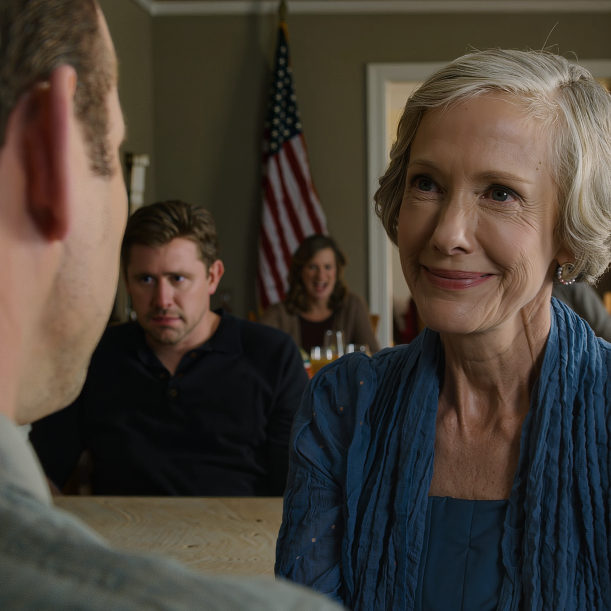 Ved middagen i forstedene til Richmond leste mamma testamentet sitt som om det bare var en formalitet: broren min fikk ranchhuset og 400 000 dollar til å kjøpe et hus, mens jeg bare fikk «velsignelse og bønner» etter å ha båret regningene hun aldri engang nevnte i stillhet i årevis – jeg smilte fortsatt og sa takk, og innen den første dagen av måneden hadde tausheten min fått hele familien til å føle seg urolig.