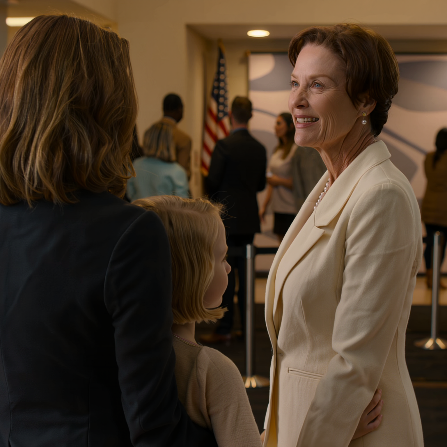 Äitini kutsui koko sukulaisen 60-vuotissyntymäpäivilleen… paitsi minut ja 8-vuotiaan tyttäreni; sitten hän jopa viestitti suoraan ryhmäkeskustelussa: “Kaikki tekevät perheestämme ylpeän – paitsi Erica”… tyttäreni kysyi vain yhden sanan, joka jätti minut sanattomaksi, ja seuraavan kerran, kun äitini näki minut ja tyttäreni siinä paikassa, hän kalpeni, koska… – Uutiset