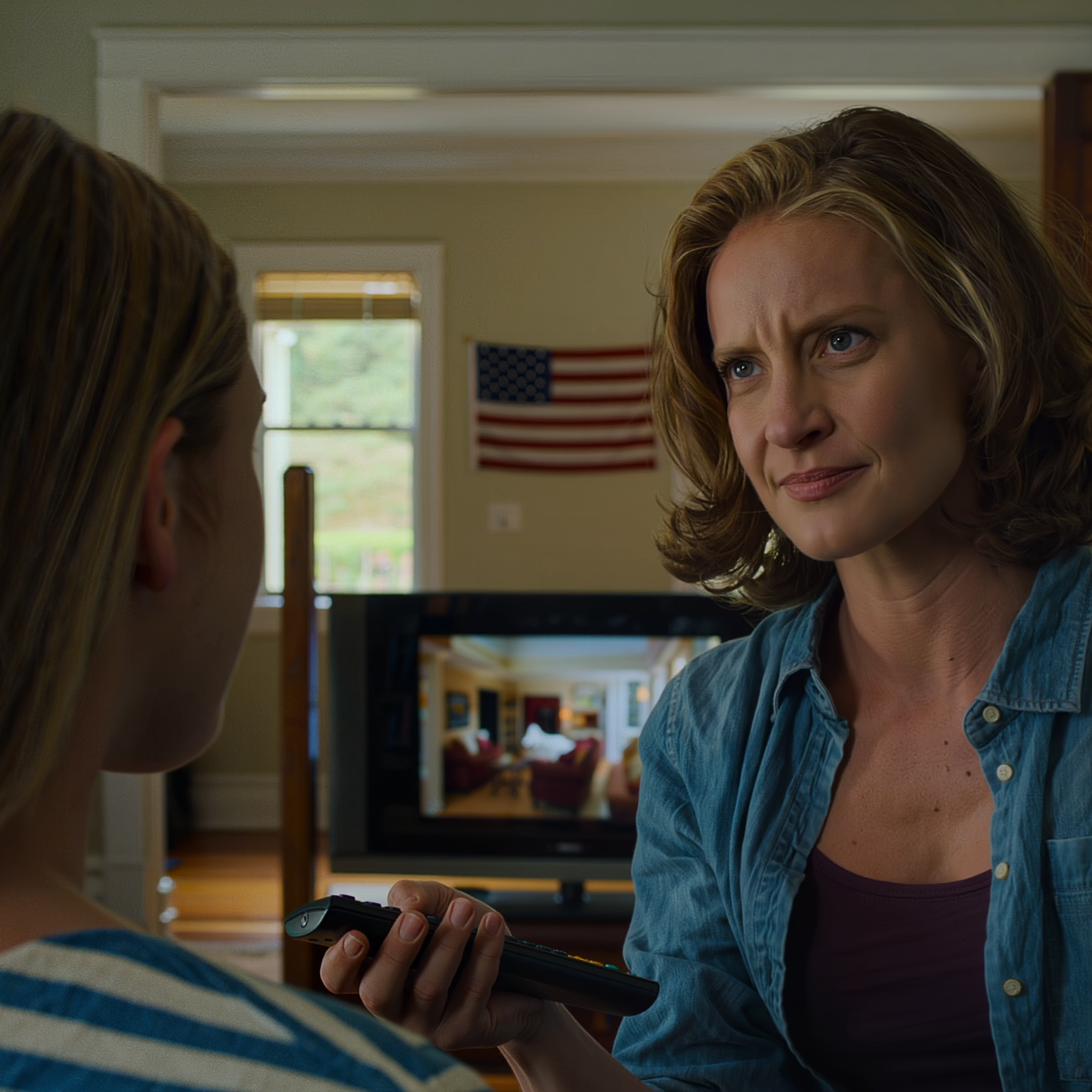 Vanhempani tyhjensivät 187 000 dollarin yliopistorahastoni, jonka isoäitini oli lainannut 18 vuoden ajan veljelleni talon ostamiseen. Kun kysyin miksi, äiti vastasi kylmästi: “Tässä perheessä hän on se, jolla on väliä.” En väittänyt vastaan; soitin vain isoäiti Ruthille hänen Maple Streetin mökilleen… ja seuraavana aamuna koko Ridgemont – ja sitten Channel 7:n iltauutiset – huusivat perheemme nimeä.