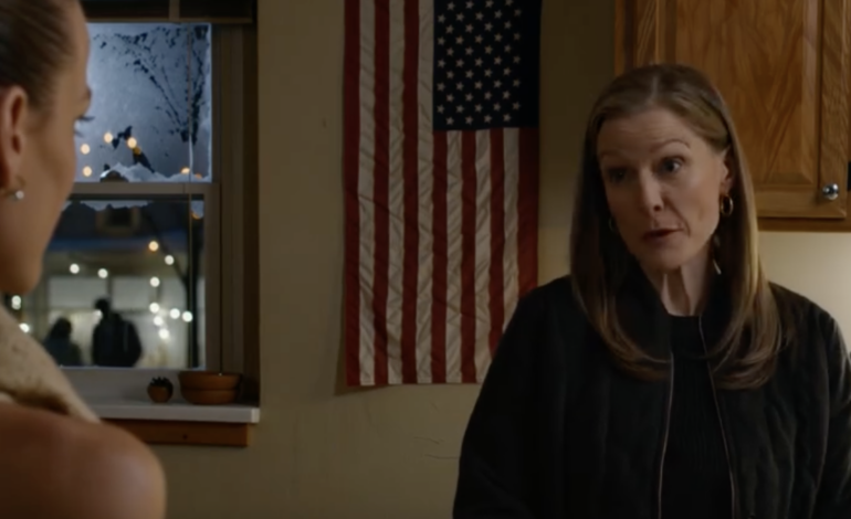 Moja mama zostawiła wiadomość głosową, mówiąc: „wszyscy się zgodziliśmy – nie będziesz mile widziany na święta”. Nie płakałam i nie błagałam. Zamroziłam wszystkie konta – kredyt hipoteczny na 1420 dolarów, rachunki za prąd, gaz, nawet catering za 5 tys. dolarów. W Wigilię w ich domu zgasło światło, karty zostały odrzucone, goście wyszli. Około południa mój telefon rozświetlił się… od panicznych telefonów.