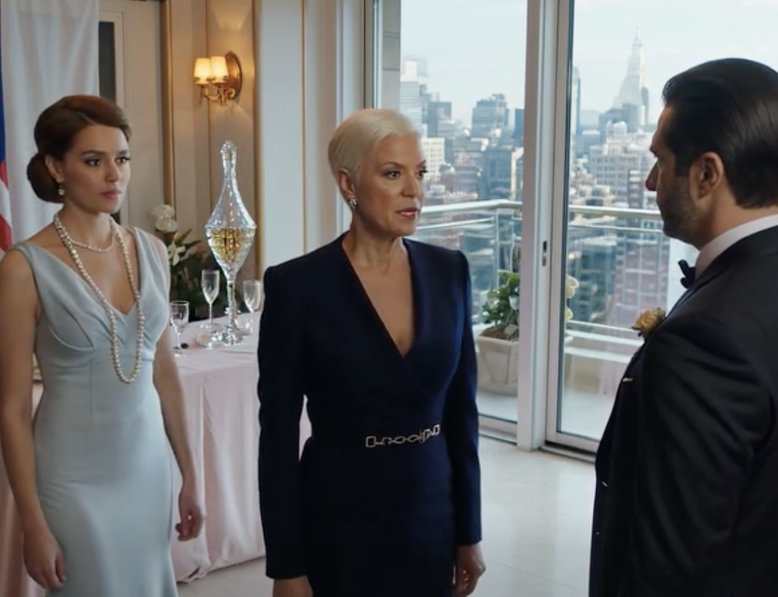 Wysłali mnie do kuchni na przyjęciu u syna. Hotel należał do mnie. Uśmiechałem się, milczałem – i czekałem. Zbudowałem imperium warte miliardy dolarów, pozwalając ludziom pokazać mi, kim naprawdę są…