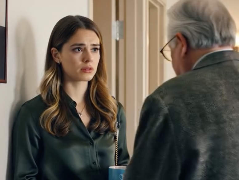 Wieczorem przed pogrzebem mojej mamy nieznajomy wcisnął mi w dłoń mały kluczyk i powiedział, że mój tata kłamał mnie przez całe życie