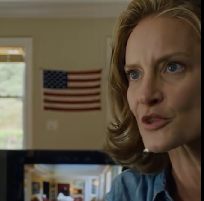 Moi rodzice opróżnili mój fundusz na studia w wysokości 187 000 dolarów, które babcia wpłacała przez 18 lat, żeby kupić mojemu bratu dom. Kiedy zapytałem dlaczego, mama chłodno odpowiedziała: „W tej rodzinie to on się liczy”. Nie sprzeciwiłem się; po prostu zadzwoniłem do babci Ruth do jej domku na Maple Street… i następnego ranka całe Ridgemont – a potem wieczorne wiadomości na Channel 7 – mówiły o nazwie naszej rodziny.