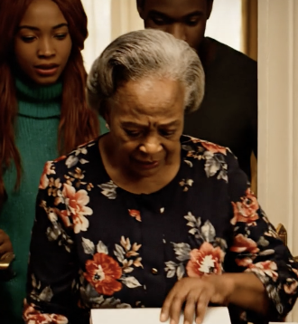 Mój syn przestał pomagać mi w wydatkach od początku roku, ale nie przestał jeść mojego jedzenia ani mieszkać w moim domu. Kiedy zapytałem, za jakie pieniądze jego żona kupuje markowe ubrania i drogą biżuterię, krzyknął: „To nie twoja sprawa!”. Postanowiłem więc…