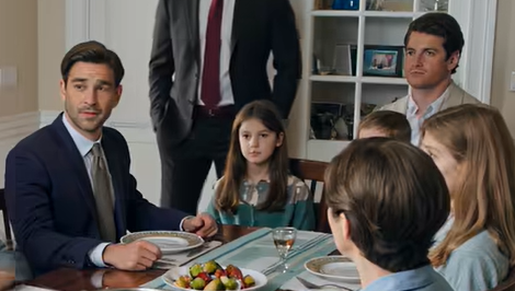 Perhelounaalla tyttäreni sanoi sen niin kovaa, että kaikki kuulivat – joten nousin hiljaa seisomaan – Uutiset