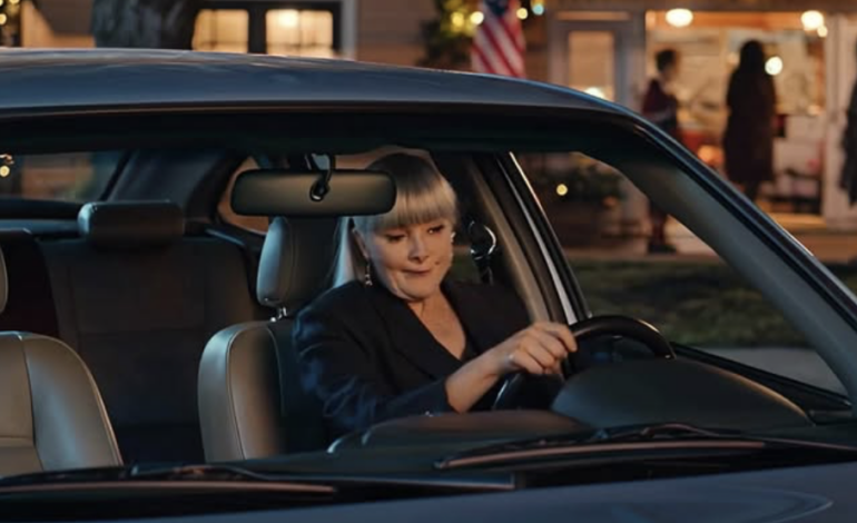 Mój syn poprosił mnie, żebym opuścił jego przyjęcie świąteczne wcześniej, podczas gdy dwudziestu trzech gości śmiało się w domu, który nazywał swoim… więc uśmiechnąłem się, wziąłem płaszcz i odjechałem, mówiąc coś, czego nigdy nie powiedziałem na głos