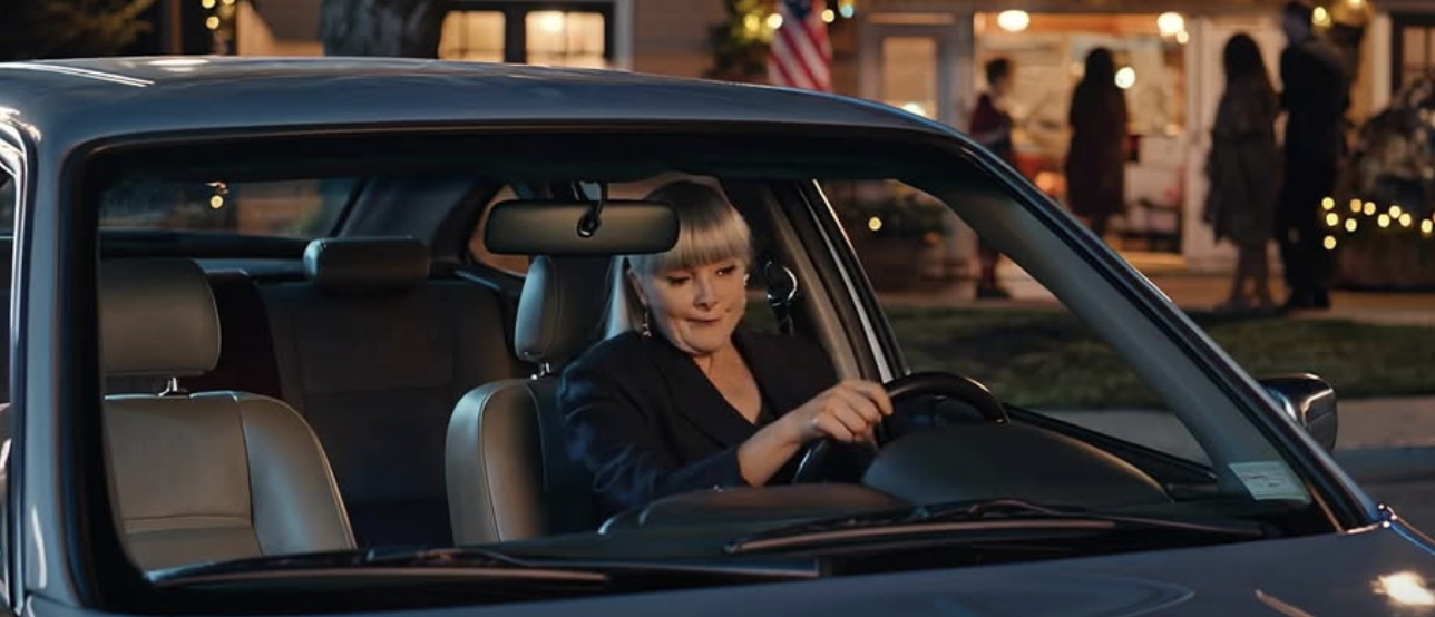 Mój syn poprosił mnie, żebym opuścił jego przyjęcie świąteczne wcześniej, podczas gdy dwudziestu trzech gości śmiało się w domu, który nazywał swoim… więc uśmiechnąłem się, wziąłem płaszcz i odjechałem, mówiąc coś, czego nigdy nie powiedziałem na głos