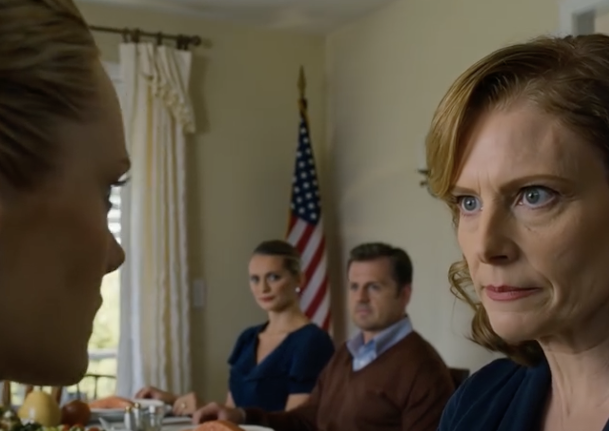 „Nie jesteś nawet w połowie tak kobietą jak twoja siostra” – powiedziała mama przy obiedzie. Odsunęłam krzesło i powiedziałam: „To może zacząć płacić ci czynsz”. Tata zbladł: „Czynsz? Jaki czynsz?”