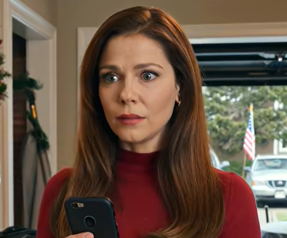 Miniäni sanoi: ”Koko perheeni viettää joulun täällä – meitä on vain 25.” Hymyilin ja vastasin: ”Täydellistä. Olen poissa joulun ajan, joten sinun täytyy hoitaa ruoanlaitto ja siivoaminen.” Hän pysähtyi hiljaa… mutta se ei ollut vielä tarinan loppu. – Uutiset