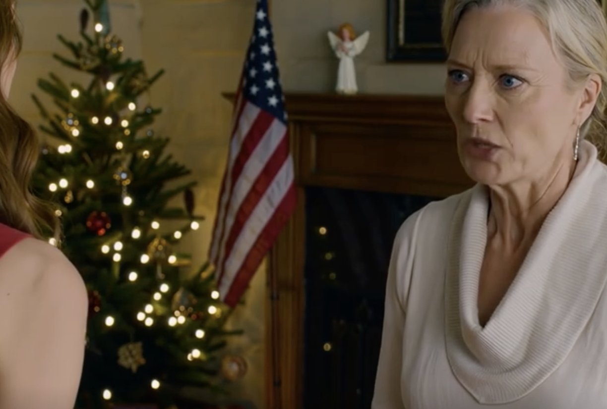 W wigilijną noc w naszym podmiejskim domu moja teściowa spojrzała na moją 6-letnią córkę i chłodno powiedziała, że ​​nie wolno jej nazywać „babcią”, zaraz po tym, jak skrytykowała własnoręcznie wykonany prezent, który moja córka z dumą zrobiła. Nie zdążyłam nawet złapać oddechu, gdy mój 8-letni syn podskoczył, oddał prezent i wypowiedział jedno zdanie, które sprawiło, że cały salon zamilkł. Wtedy mój mąż otworzył laptopa i wszystko się przewróciło.