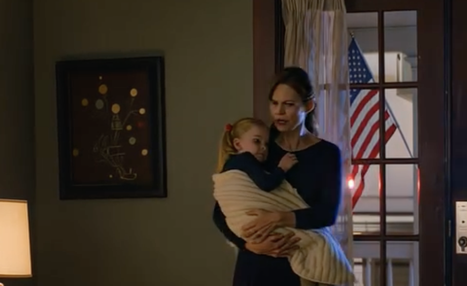 Nikt nie pojawił się na siódmych urodzinach mojego dziecka… Dwa dni później dostałem SMS-a: „Potrzebuję 1850 dolarów na przyjęcie dla mojej siostry”. Wysłałem tylko 1 dolara jako „opłatę za usługę”, potajemnie wymieniłem zamek… a potem nastąpiła awaria prądu, w pokoju błysnęło jaskrawe zielone światło, a z głośnika popłynął mój adres…