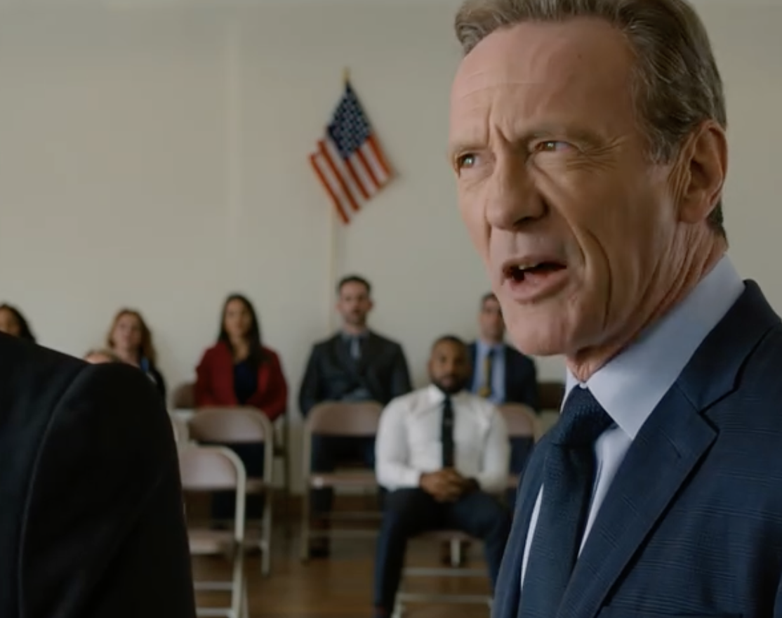 W noc przed pogrzebem mojej matki jej prawnik wziął mnie na stronę i powiedział: „Twój ojciec okłamywał cię przez całe życie. Jest drugi testament – ​​i jeśli się dowie, wiesz co, będziesz w niebezpieczeństwie”. Dał mi klucze do szopy… to, co w niej znalazłem, wyjaśniło wszystko.