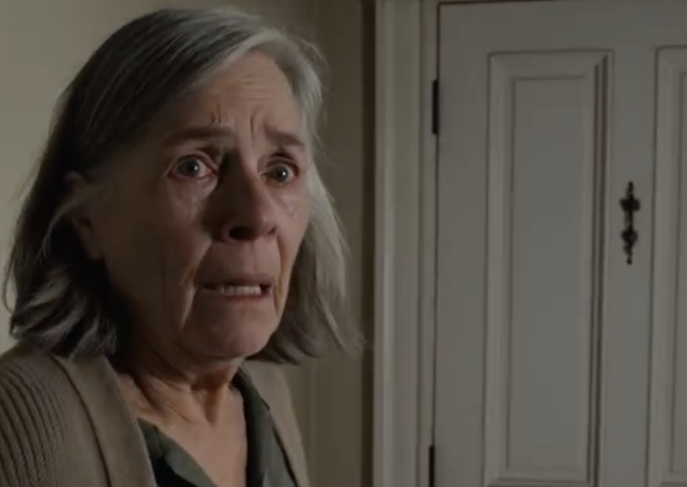 Mój własny syn wepchnął mnie do starego domu, roztrzaskał mój telefon o podłogę, zamknął drzwi od zewnątrz i powiedział, że umrę tam, zanim on i jego żona wyruszą w stronę luksusowego jachtu – ale żadne z nich nie pamiętało, co czekało ich w piwnicy.