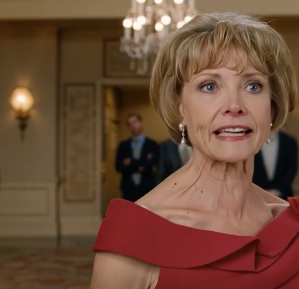 Lekarz powiedział, że będę miała trudności z zajściem w ciążę, mój narzeczony natychmiast odwołał wesele w Applebee’s, a jego matka nawet nazwała mnie „bezużyteczną kobietą”… Dokładnie trzy miesiące później weszłam na salę taneczną w Cedar Rapids z bliźniakami i świeżo upieczonym mężem, a kiedy zobaczył to USG, wyraz twarzy całej sali nagle się zmienił.