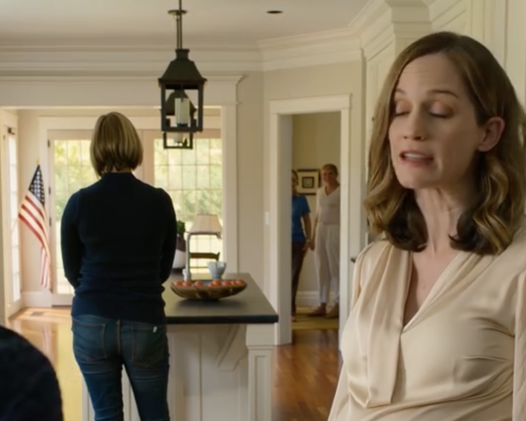 W dniu mojego ślubu nie pojawił się ani jeden członek rodziny – nawet mój tata, mężczyzna, który obiecał mnie poprowadzić do ołtarza. Wszyscy byli na przyjęciu z okazji narodzin mojej siostry w klubie wiejskim, a ja brałam ślub przy pustym miejscu… Następnego ranka wrzuciłam zdjęcie na Instagram i niecałą godzinę później mój telefon został zalany 417 nieodebranymi połączeniami i wiadomościami.