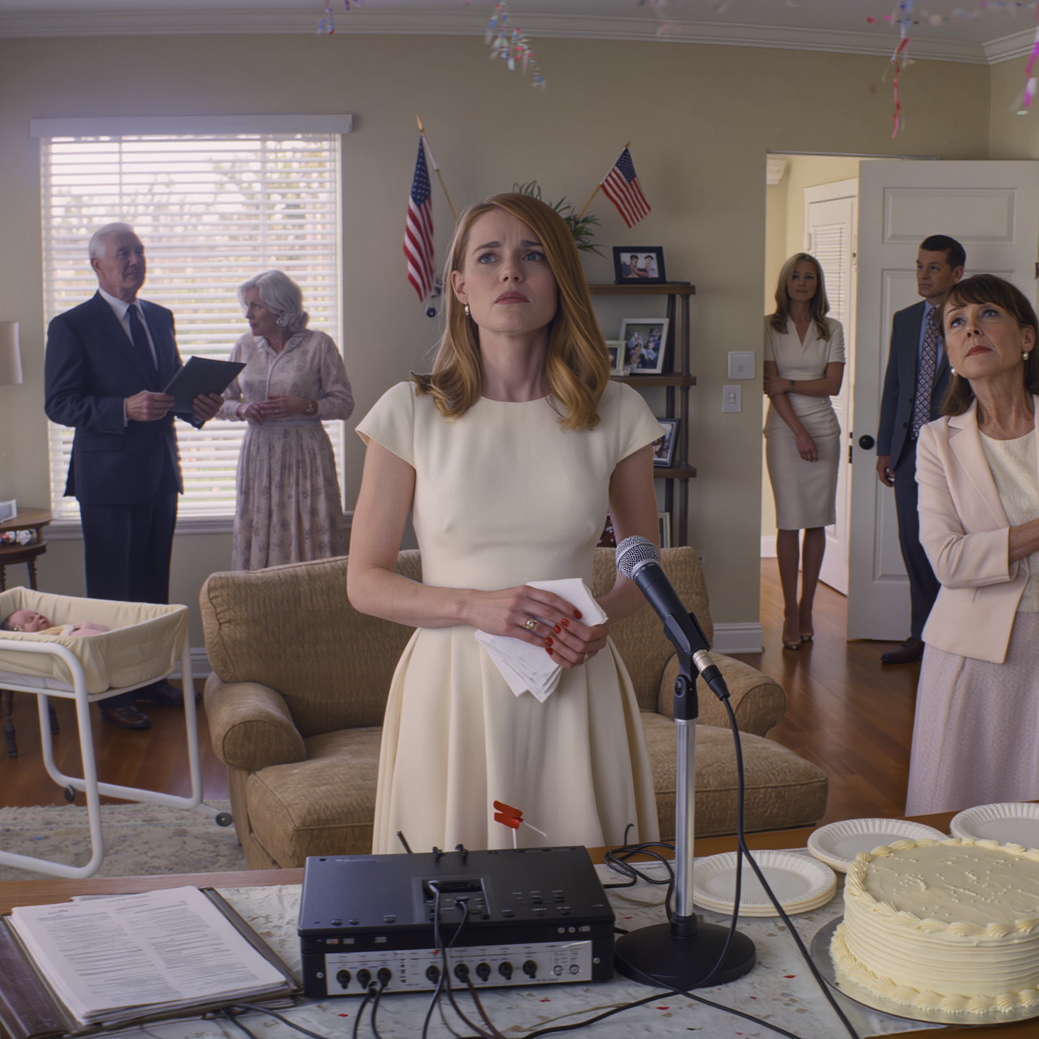 Lähetin vanhemmilleni yhdeksän vuoden ajan 4 200 dollaria kuukaudessa. Sitten heräsin auto-onnettomuuden jälkeen ja huomasin, että vastasyntynyt lapseni oli jätetty yksin teho-osastolle äitini istuessa kasinolla. Sinä päivänä, kun tyttäreni täytti kuukauden, hänen luomansa valhe alkoi vihdoin murtua kaikkien edessä – Uutiset