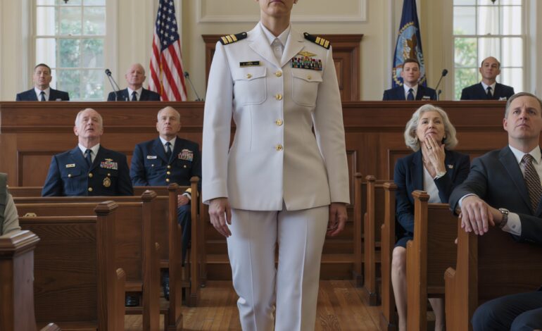 Veljeni kertoi vanhemmilleni, että lopetin laivastosta, ja he uskoivat häntä niin täysin, että pyyhkivät minut pois kahdeksi vuodeksi – sitten hän joutui sotaoikeuteen, ja tytär, jonka he luulivat epäonnistuneen, astui siihen hiljaiseen sotilasoikeuteen täydessä valkoisissa vaatteissa ennen kuin kumpikaan ymmärsi, että valhe oli lopulta loppunut – uutisia