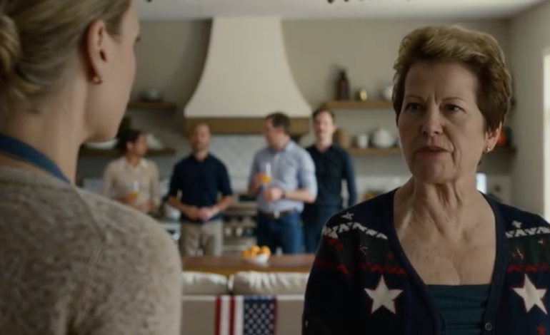 Tuż przed świętami Bożego Narodzenia mama roześmiała się: „Przyjeżdżają koleżanki twojej siostry, tylko 25, a ty zajmiesz się gotowaniem, sprzątaniem i organizacją przyjęć”. Uśmiechnęłam się tylko i zarezerwowałam lot do Miami na ten wieczór; a kiedy drzwi się otworzyły i zobaczyłam pustą kuchnię, to nie to zmroziło całą rodzinę.