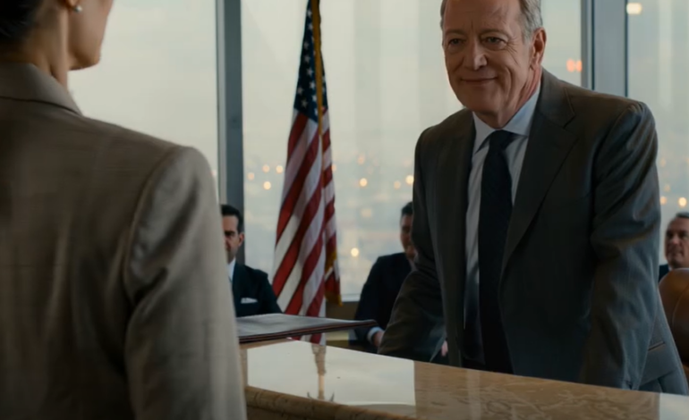 Perheeni hylkäsi minut vuosiksi, sitten eräänä aamuna he astuivat keskustan asianajotoimistooni kuin omistaisivat koko 20. kerroksen; Isäni jopa paiskasi pinon papereita asiakkaiden edessä ja käski minut allekirjoittamaan, jotta hänestä tulisi samana päivänä johtava partneri, tai hän soittaisi talon omistajalle ja sulkisi yritykseni — katsoin häntä vain, hymyilin ja sanoin: “Ole hyvä. Soita hänelle.”