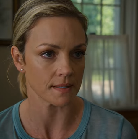 Voitin 1,2 miljoonaa dollaria Mega Millionsilta Columbuksen esikaupunkialueella Ohiossa, ja suurin virheeni oli kertoa vanhemmilleni; Alle kolme päivää myöhemmin siskoni soitti ja pyysi 200 000 dollaria, äitini sanoi, että hyvien tyttärien pitäisi jakaa, isäni muistutti minua, että “olisin velkaa tälle perheelle nuoresta pitäen”, ja sunnuntai-illallisella, pastorin ollessa paikalla, kävelin asianajajan ja kansion kanssa.