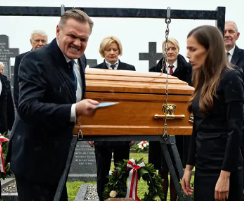 Gdyby twój ojciec, człowiek, który rzucił ostatni prezent twojej babci na grób i nazwał go śmieciami, nagle zażądał, byś oddał to, co ci zostawiła, czy oddałbyś to tylko po to, by zachować spokój?