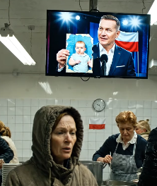 Nastoletnia dziewczyna błagała mnie o pracę, trzymając swoją młodszą siostrę — wtedy zobaczyłam znamię, którego nie widziałam od czasu, gdy moja siostra zniknęła